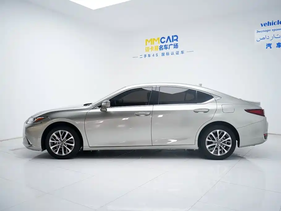 Lexus ES — миниатюра 10