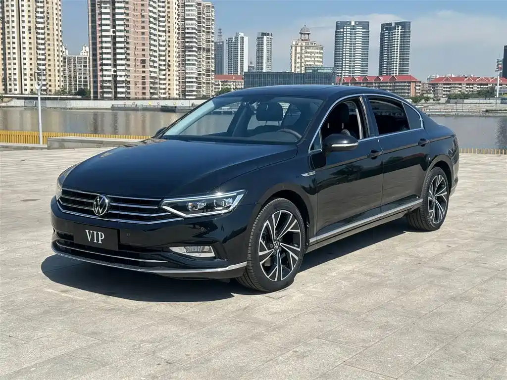 Купить Volkswagen Magotan