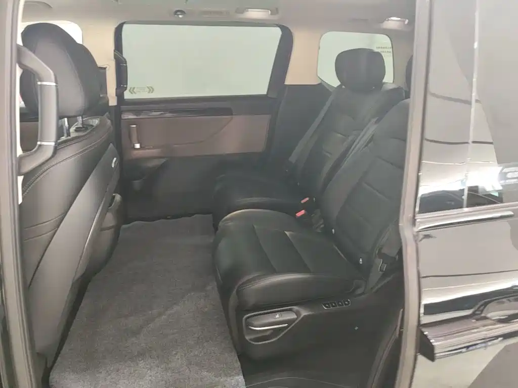GAC Motor Trumpchi E8 PHEV — миниатюра 17