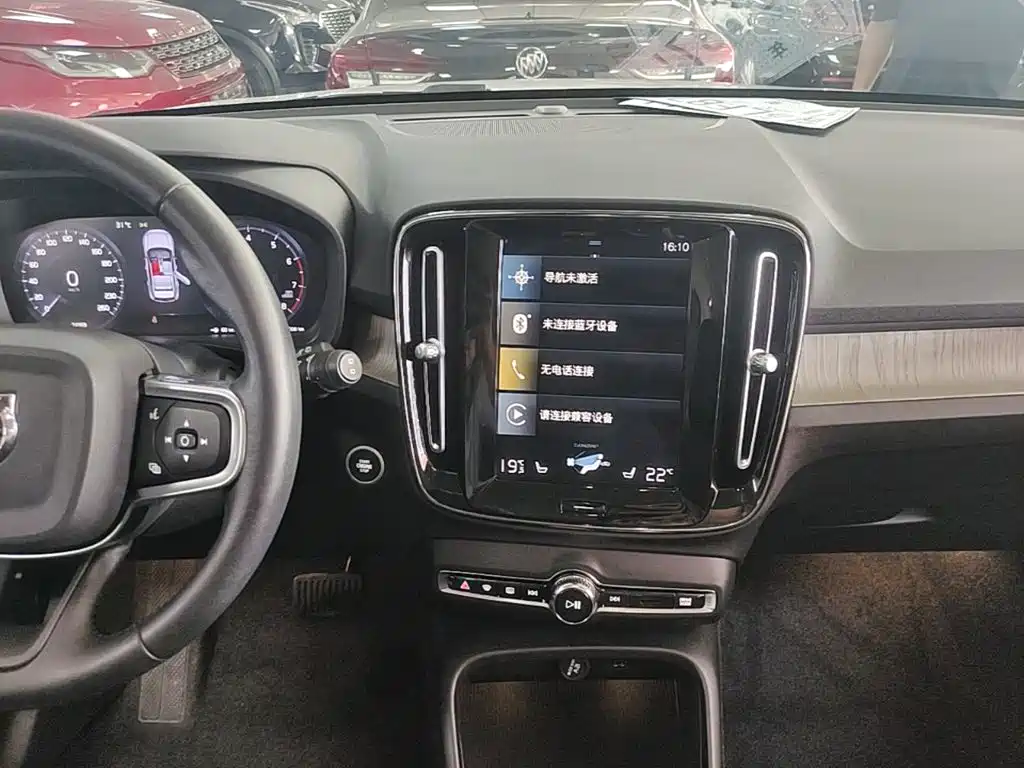 Volvo XC40 — миниатюра 13
