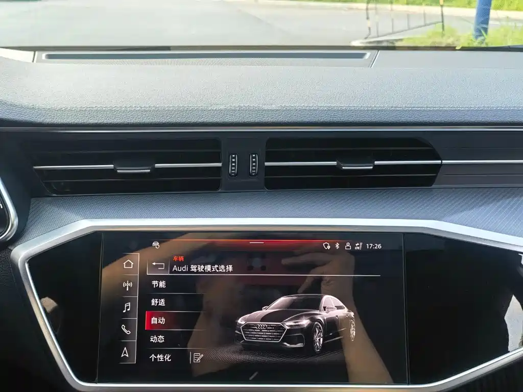 Audi A7L — миниатюра 18