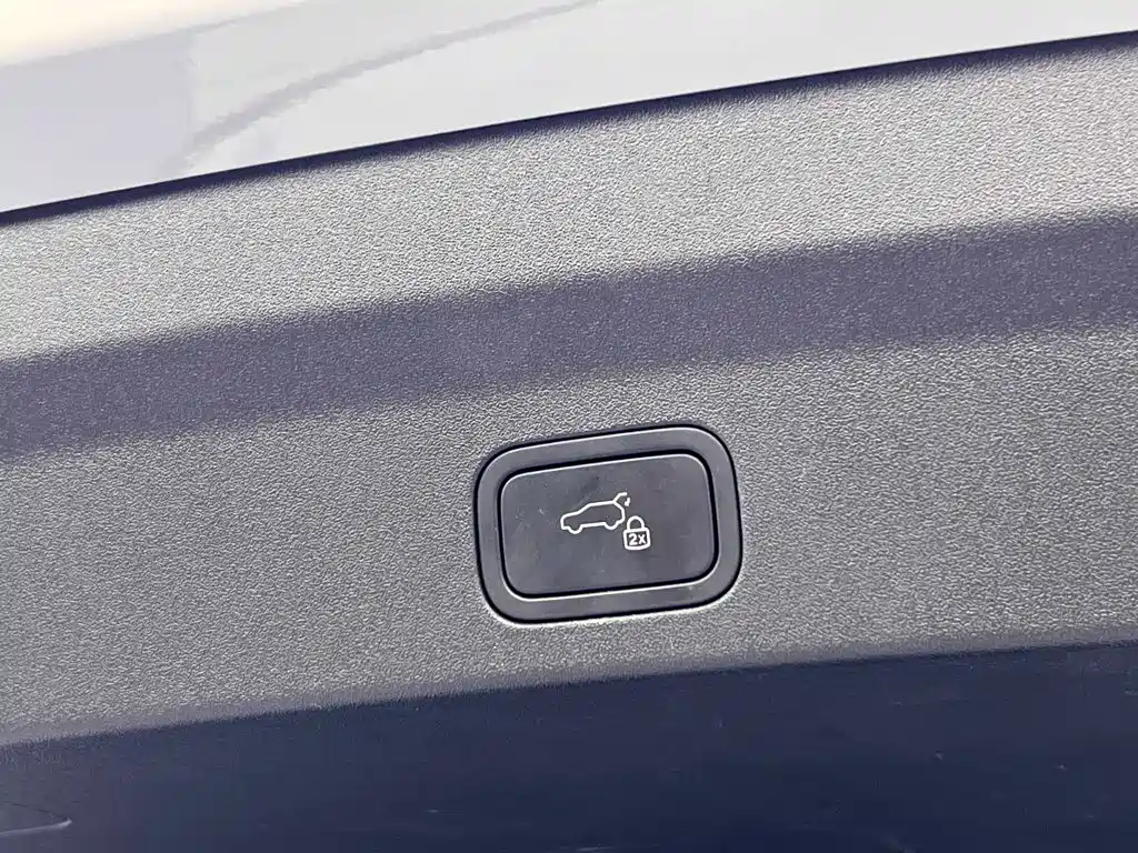Li Auto Li L6 — миниатюра 10