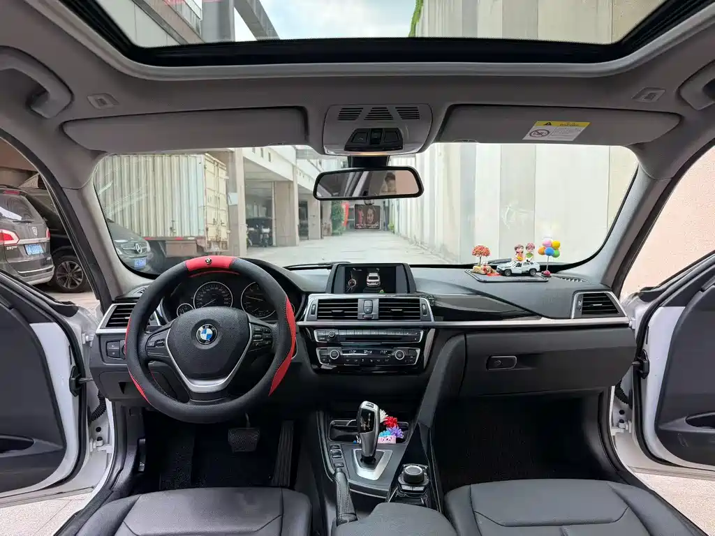BMW 3 Series — миниатюра 4