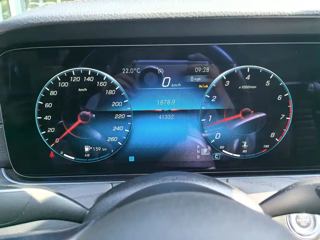 Mercedes-Benz E-Class — миниатюра 9