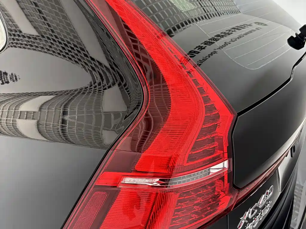 Volvo XC60 — миниатюра 8
