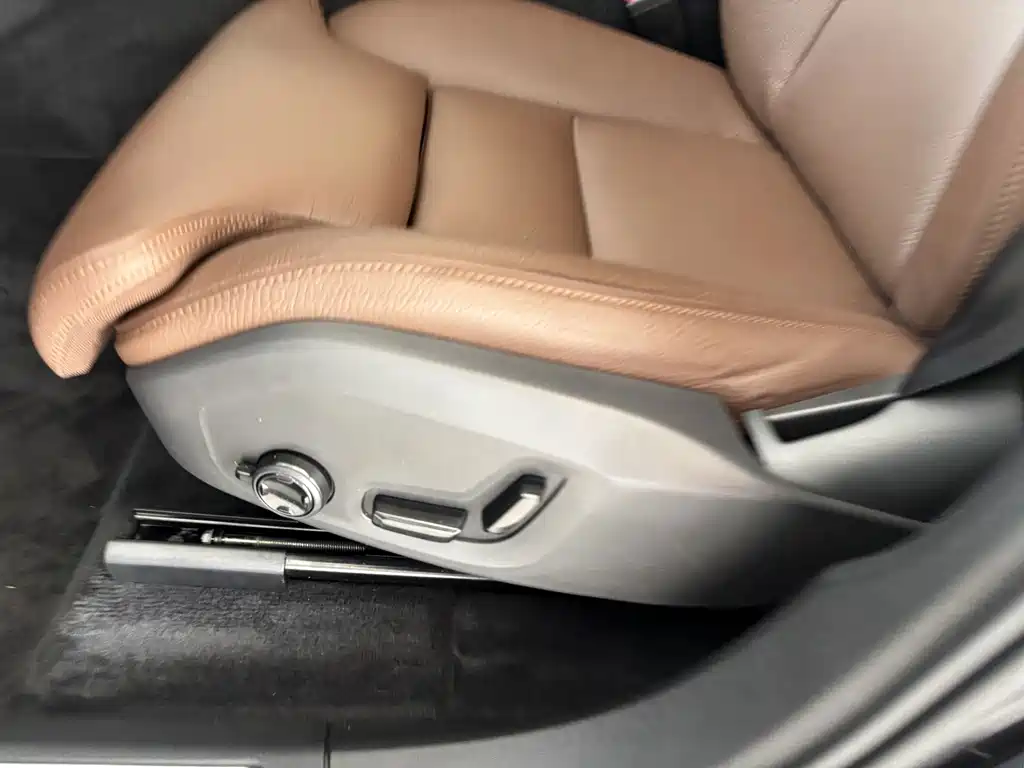 Volvo XC60 — миниатюра 12
