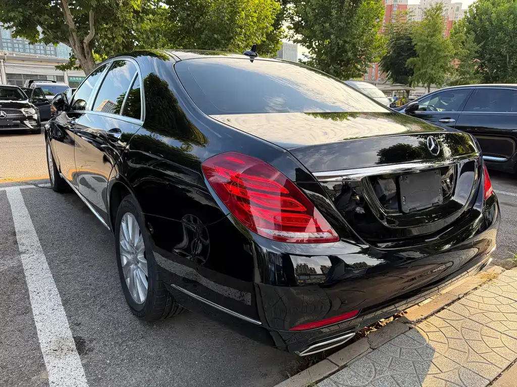 Mercedes-Benz S-Class — миниатюра 6