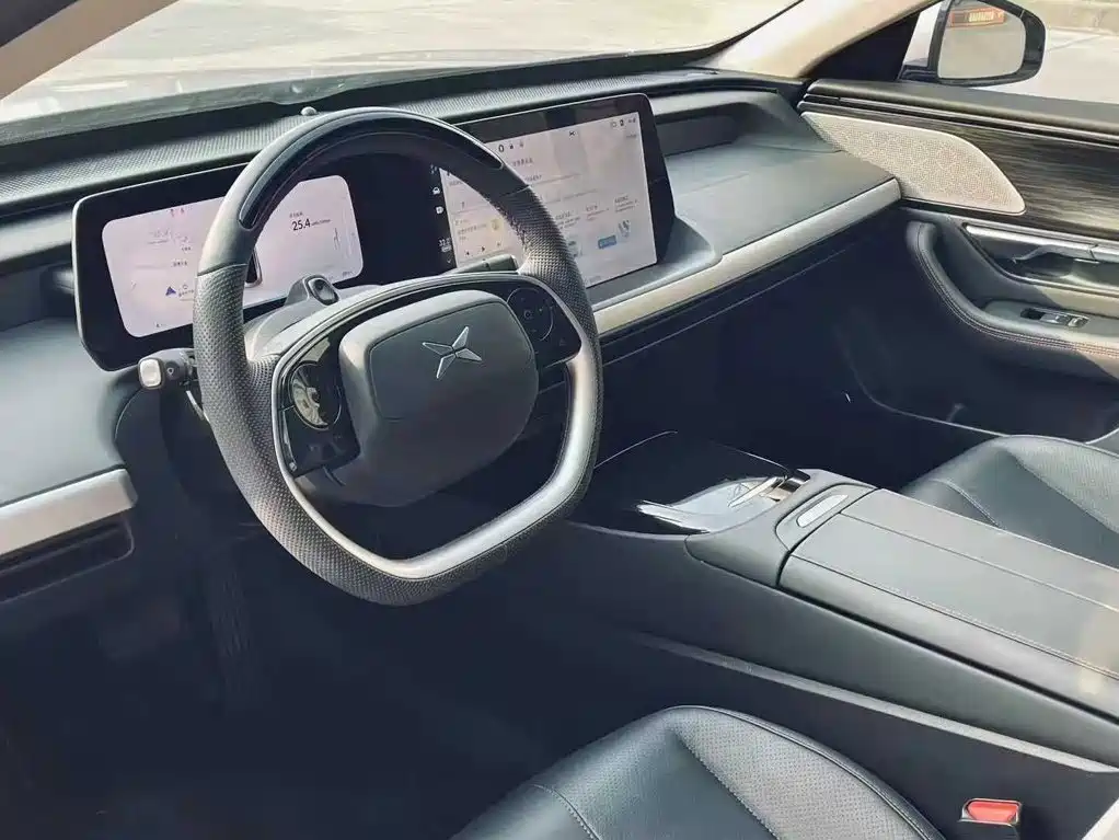 XPeng P7 — миниатюра 4