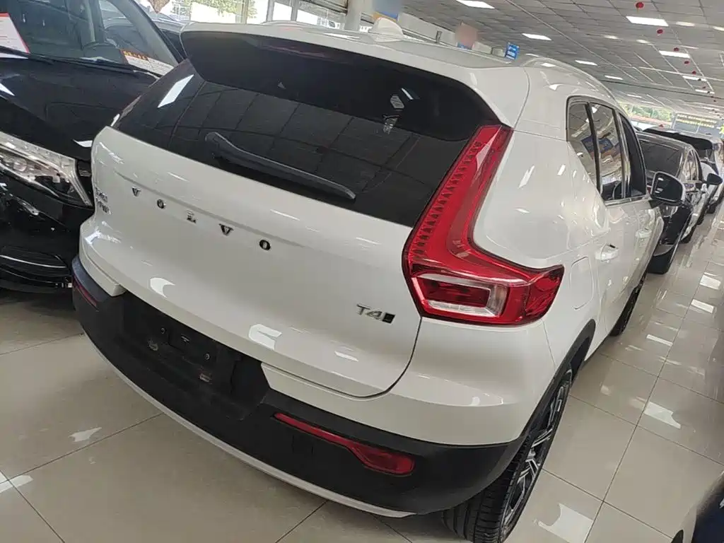 Volvo XC40 — миниатюра 7