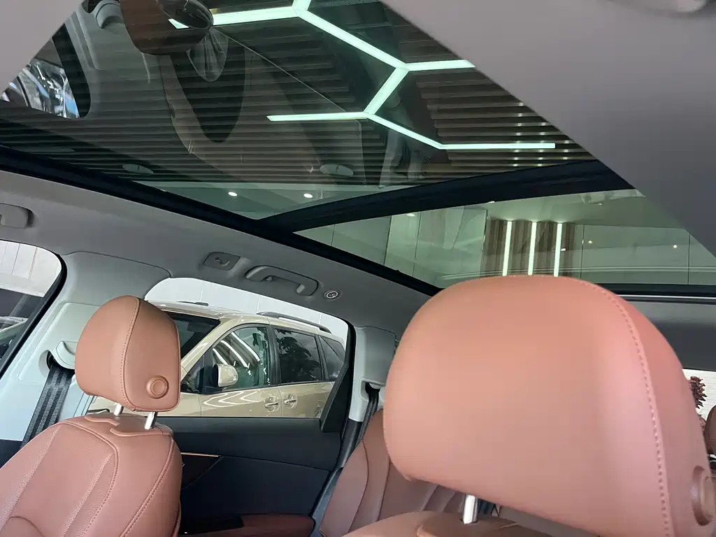 Audi Q7 — миниатюра 13