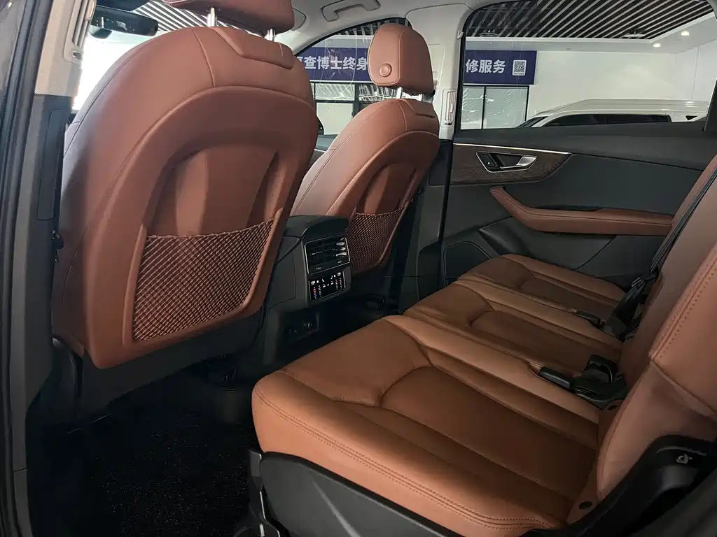 Audi Q7 — миниатюра 6
