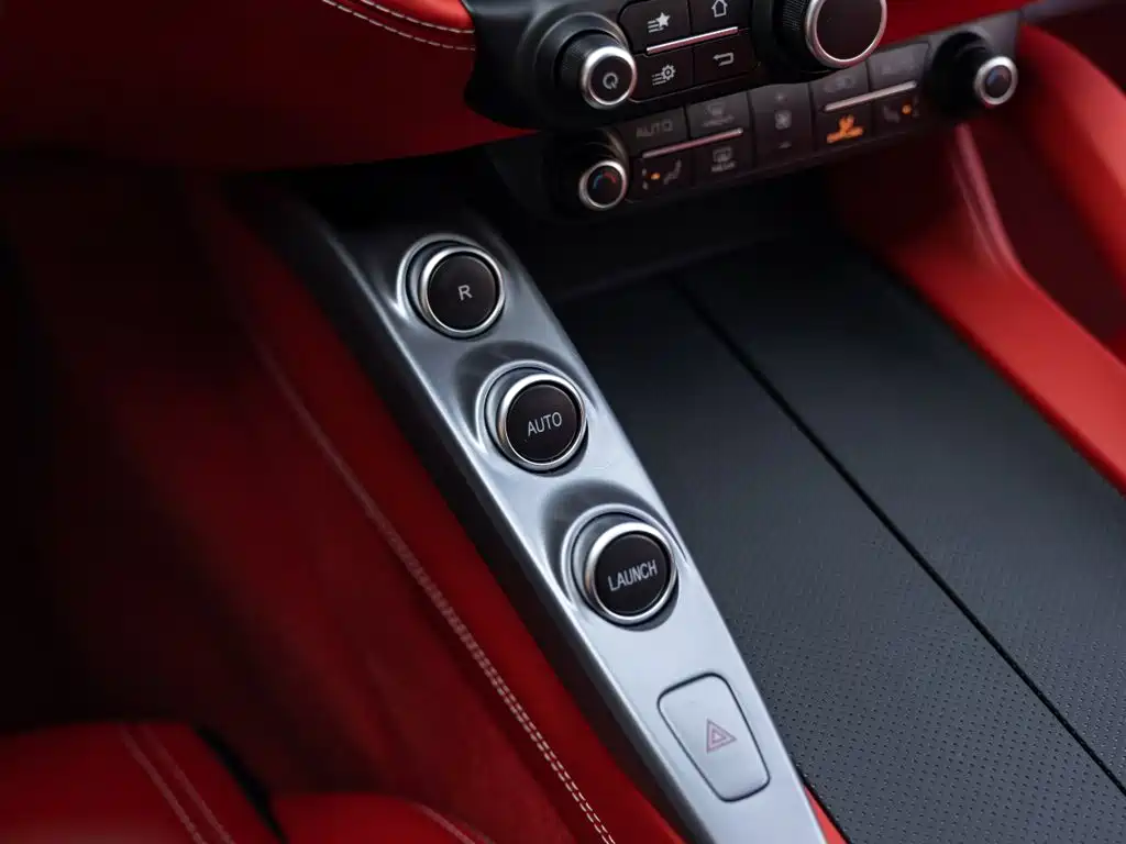 Ferrari GTC4Lusso — миниатюра 14