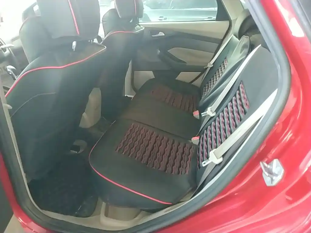 Ford Focus — миниатюра 17