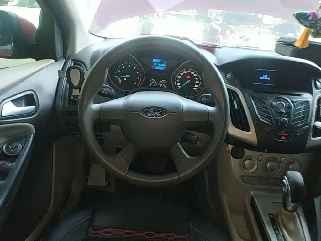 Ford Focus — миниатюра 11