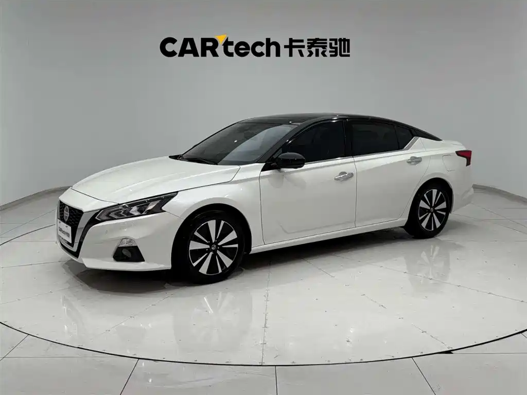 NISSAN TEANA