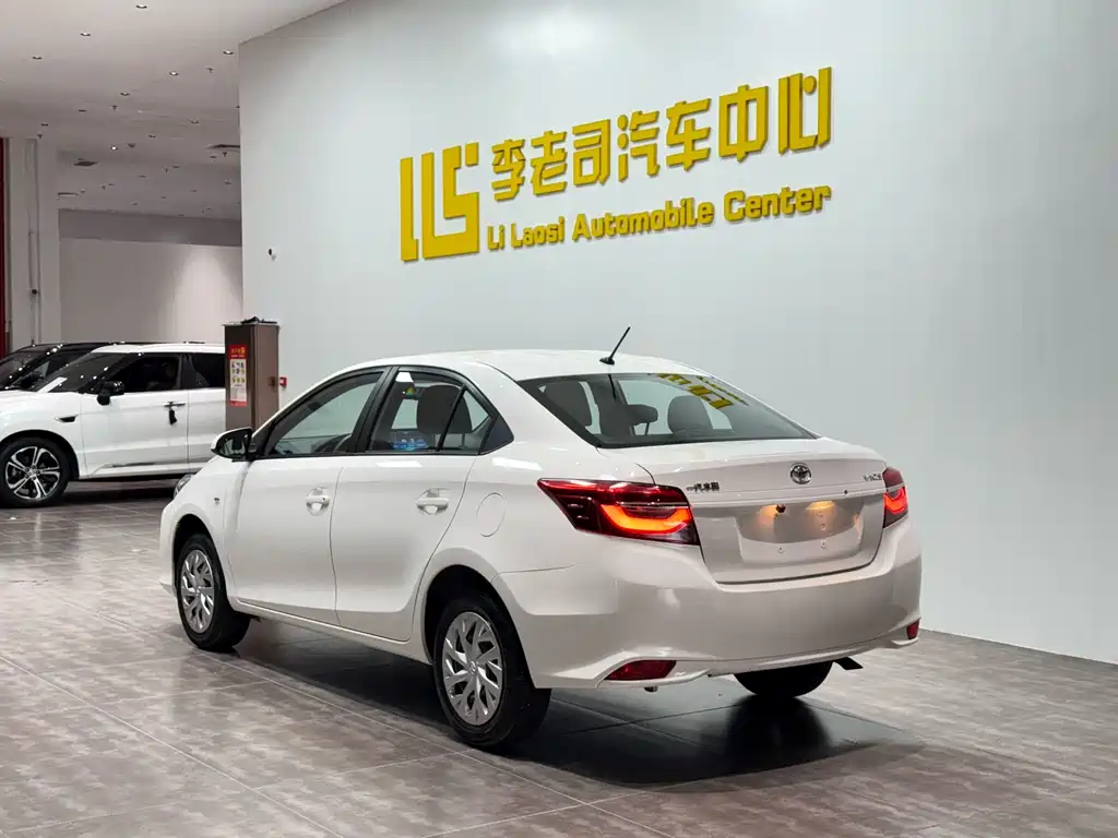 Toyota Vios — миниатюра 5