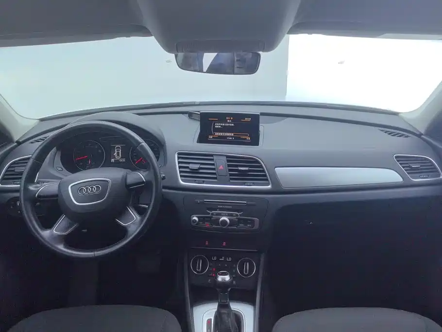 Audi Q3 — миниатюра 12