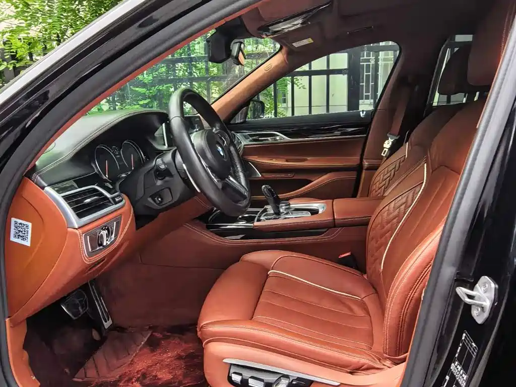 BMW 7 Series 740Li xDrive Premium Type M Sport Package, фото 4