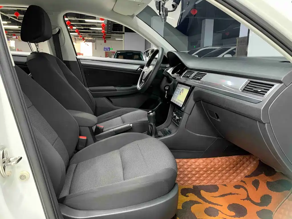 Volkswagen Bora 2019 1.5L MT Fashion V