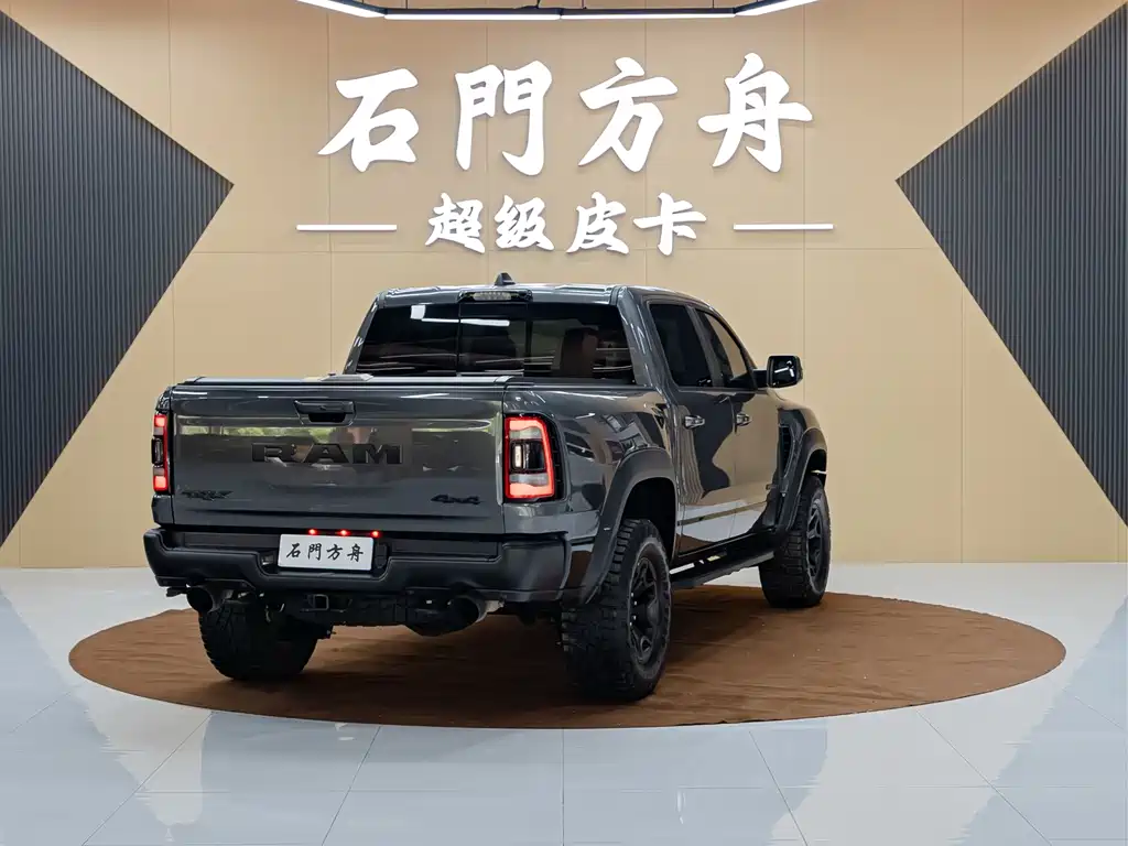Ram Trucks 2022 6.2T