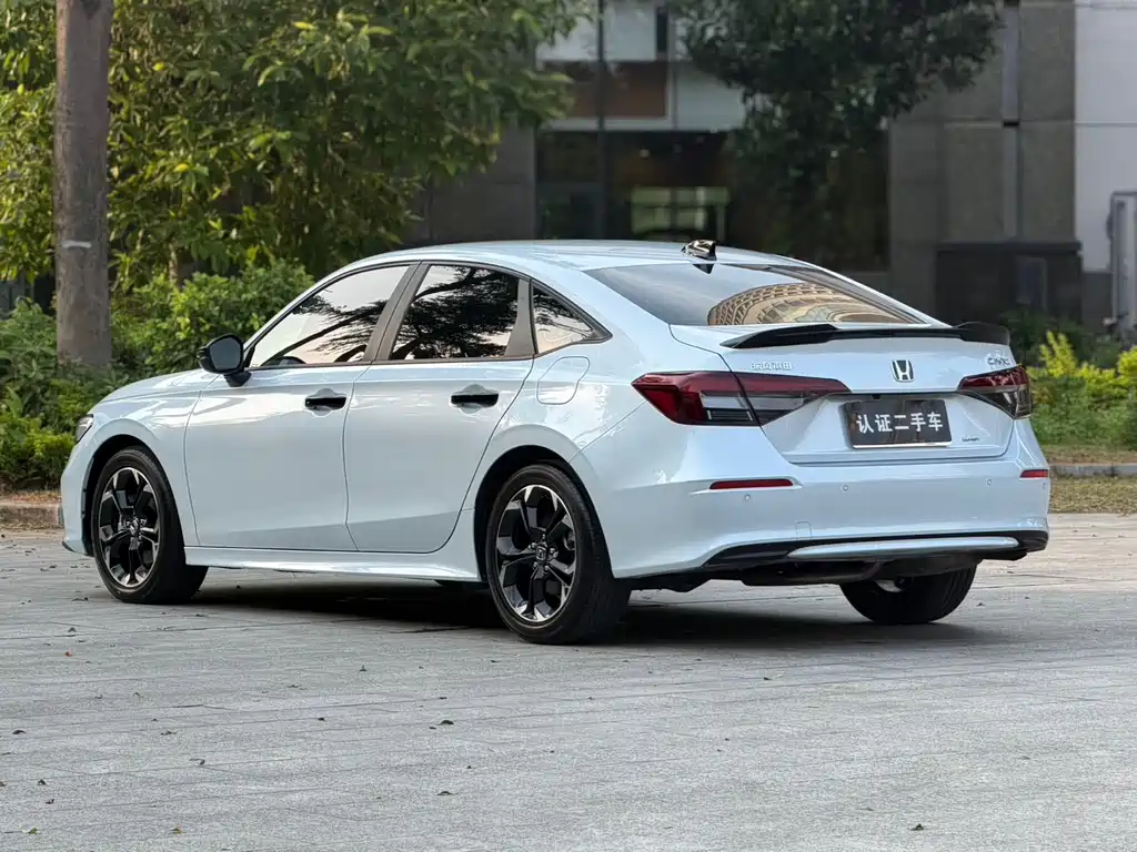 Honda Civic — миниатюра 18