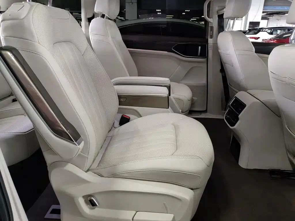 Volkswagen Viloran — миниатюра 10