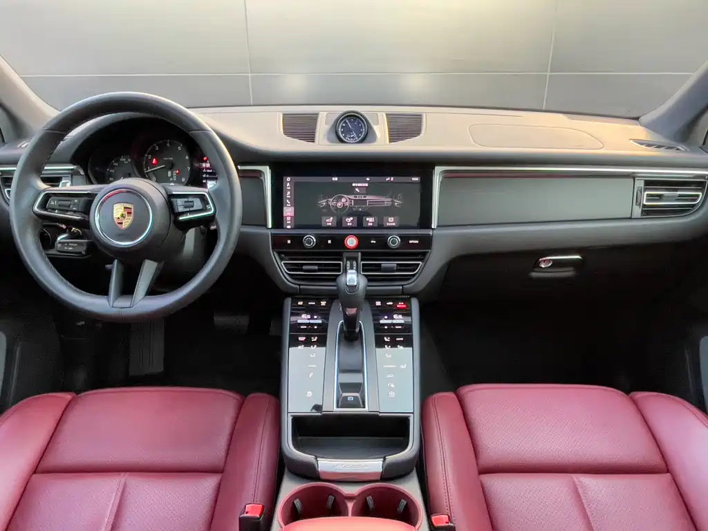 Porsche Macan — миниатюра 11