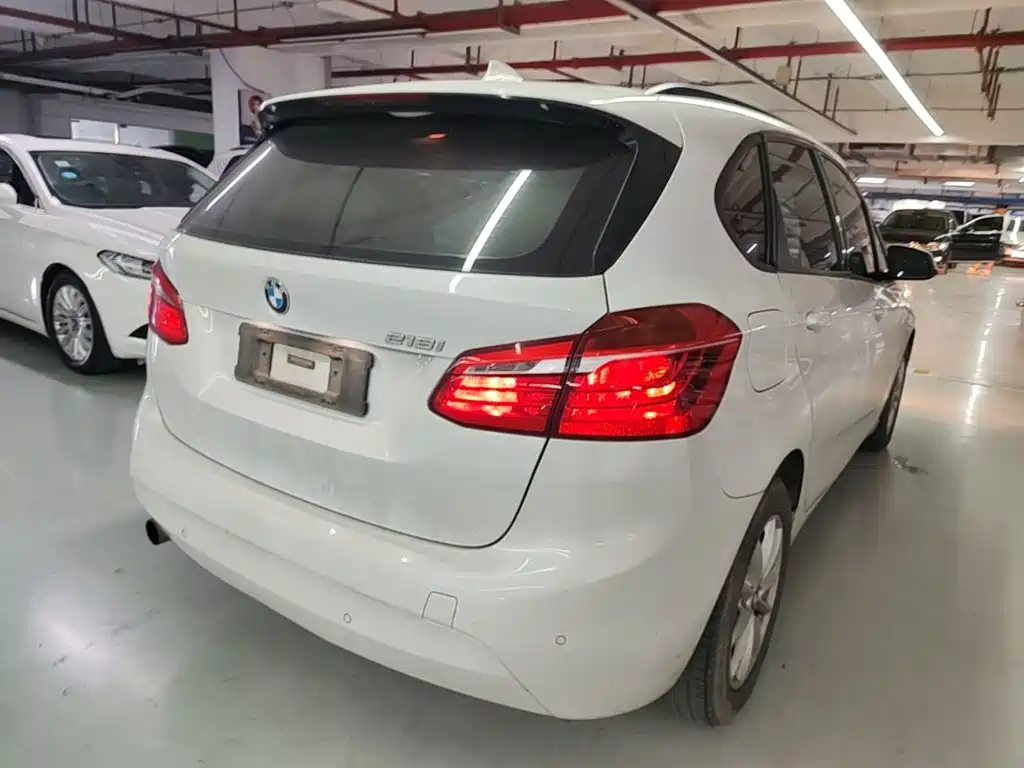 BMW 2 Series Active Tourer — миниатюра 7