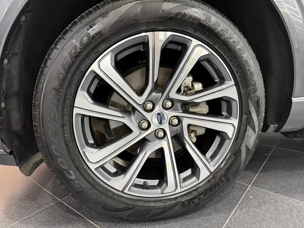 Ford Explorer — миниатюра 13