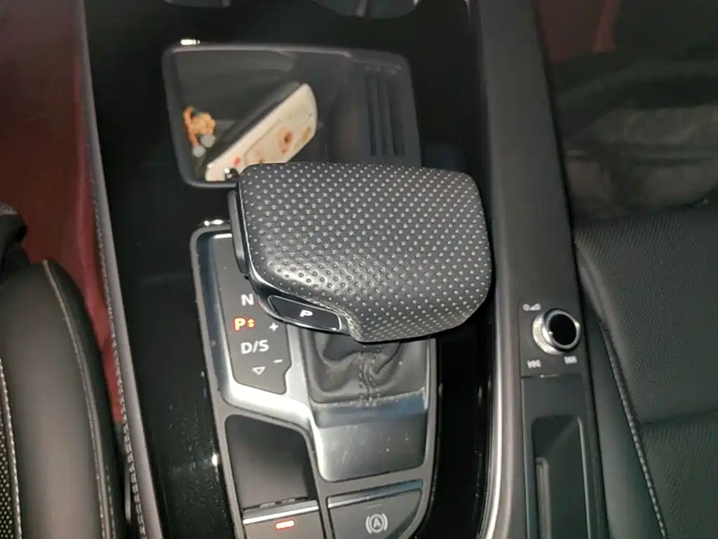 Audi A4L — миниатюра 14