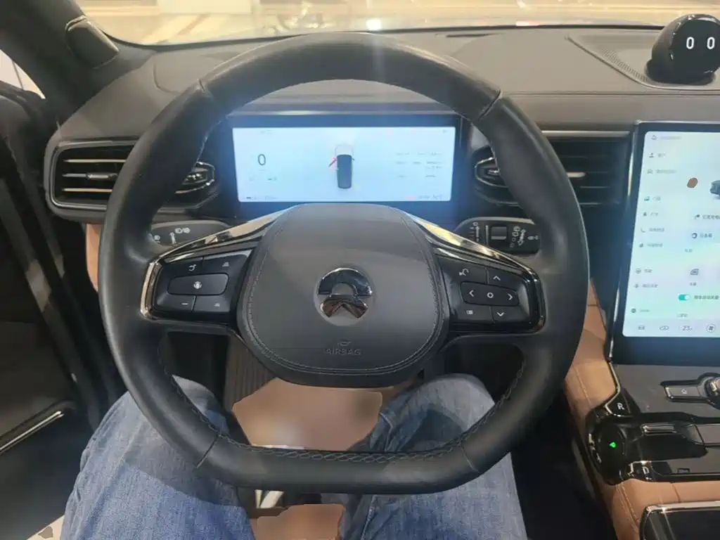 NIO ES8 — миниатюра 11