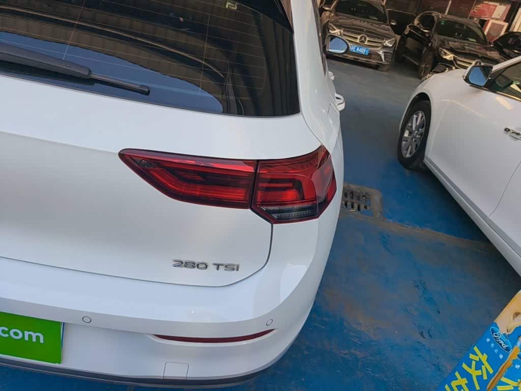 Volkswagen Golf 1.4 л 2022 г. Белый, пробег 37700 км