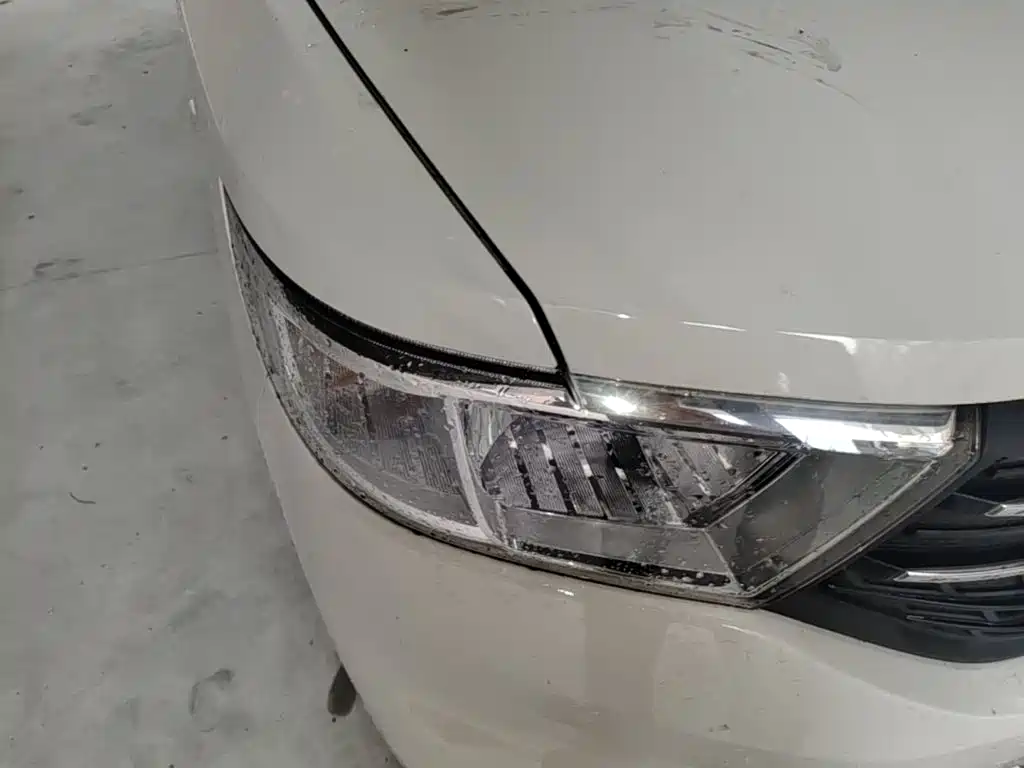 Wuling Hongguang V — миниатюра 11