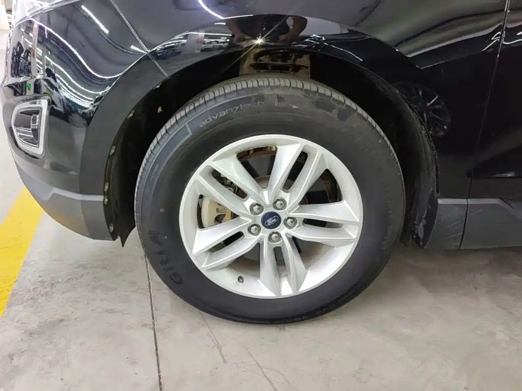 Ford Edge — миниатюра 23
