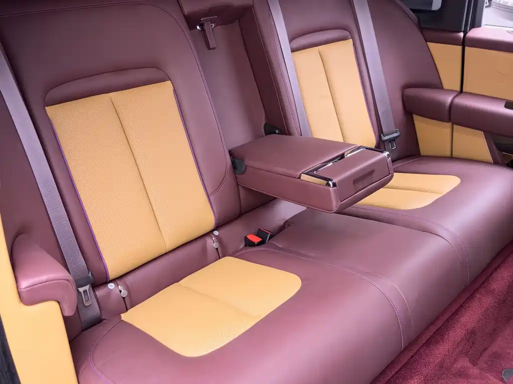 Rolls-Royce Cullinan — миниатюра 34