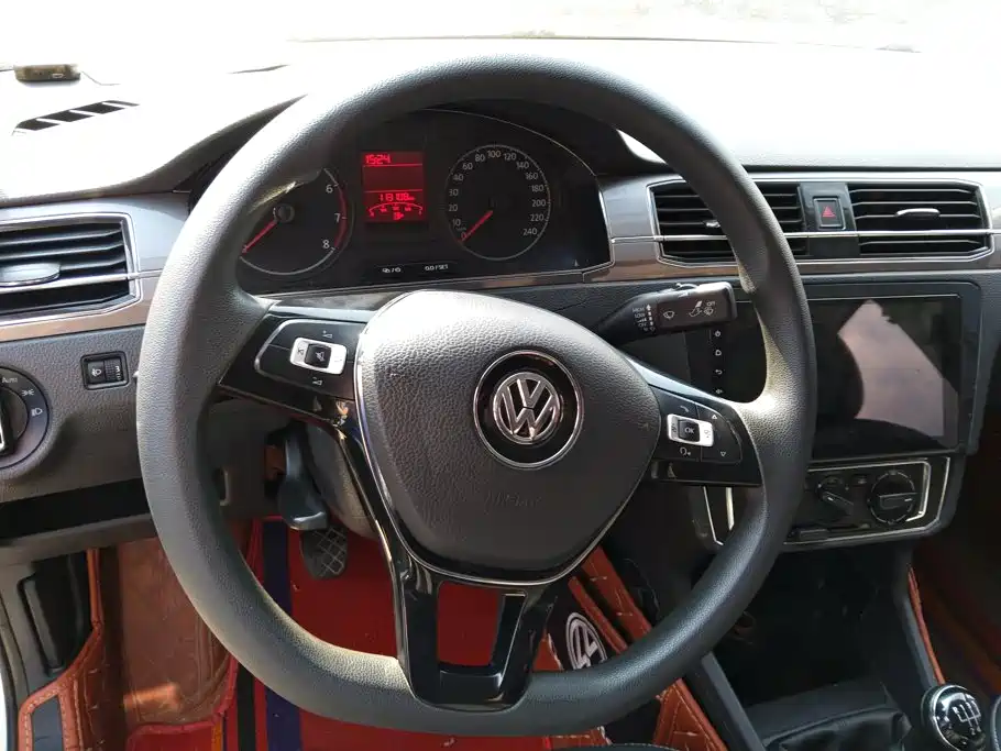 Volkswagen Santana — миниатюра 15
