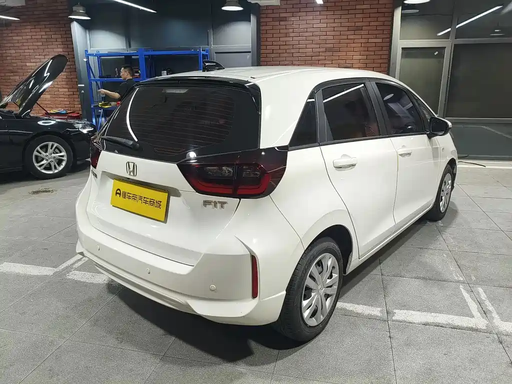 Honda Fit — миниатюра 4