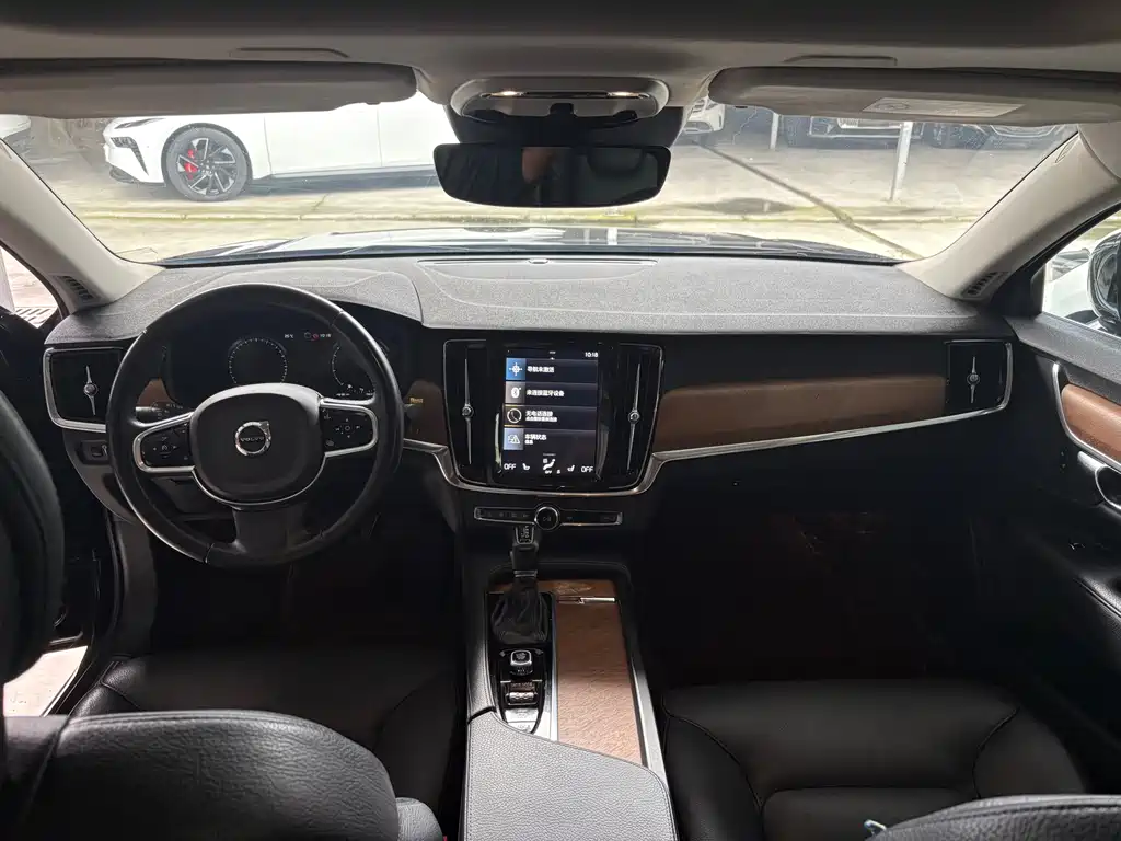 Volvo S90 2020 T5 Luxury