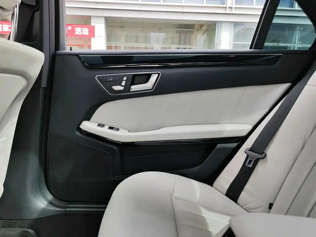 Mercedes-Benz E-Class E 2014 E 300 L Sport