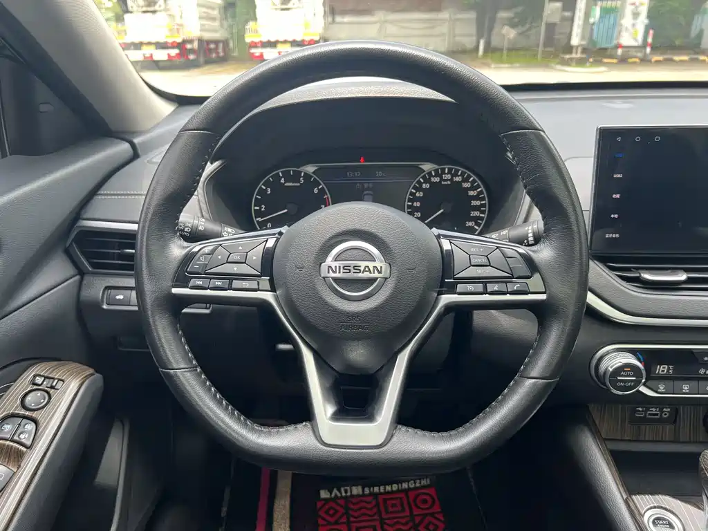Nissan Teana — миниатюра 14