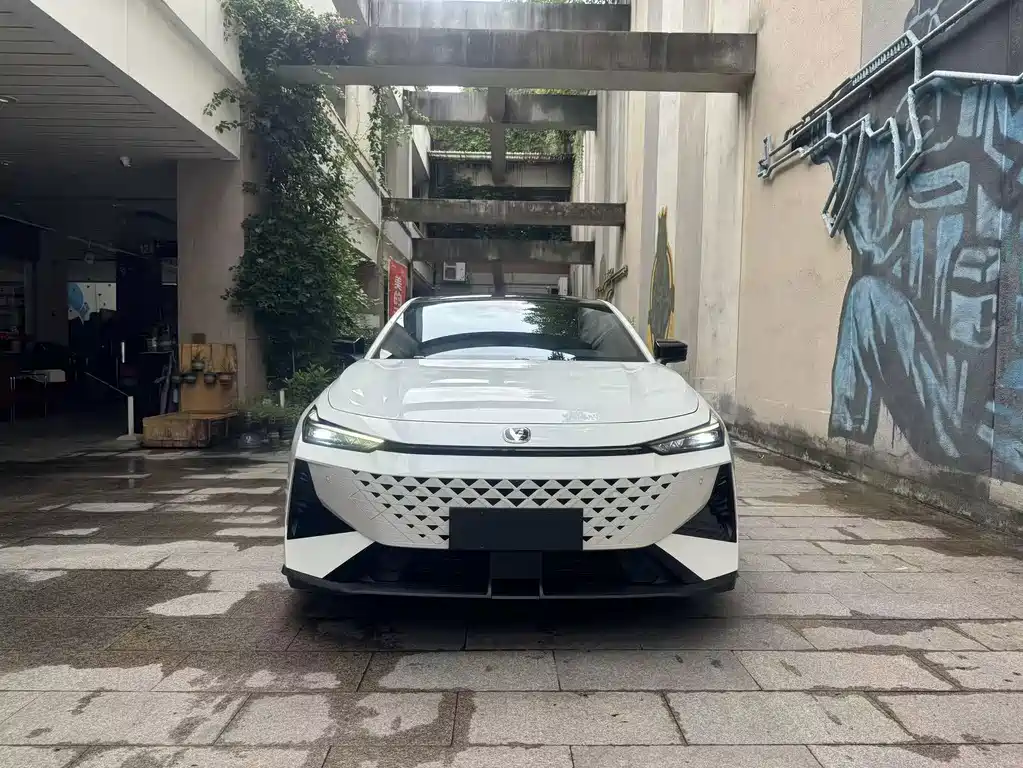 Changan UNI-V — миниатюра 4