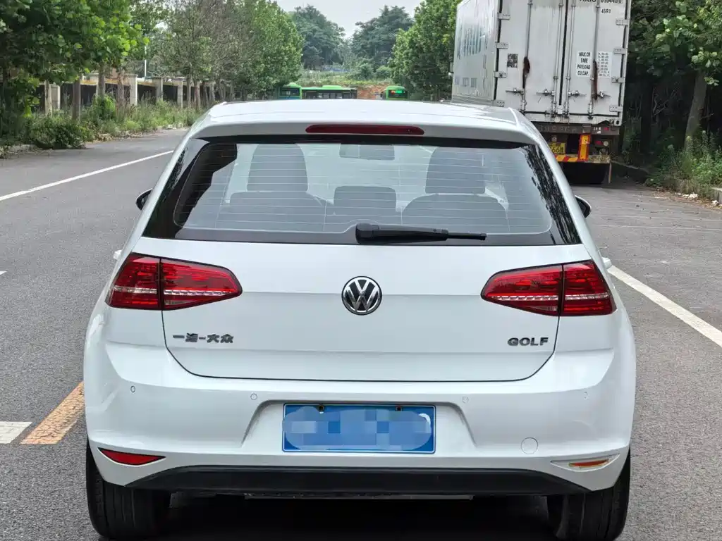 Volkswagen Golf 2015 1.6L AT Comfort