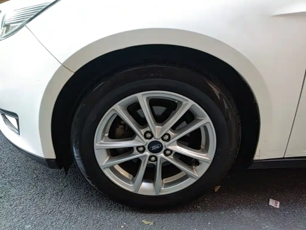 Ford Focus — миниатюра 23