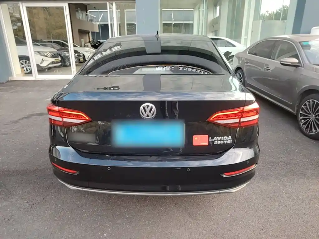 Volkswagen Lavida — миниатюра 6
