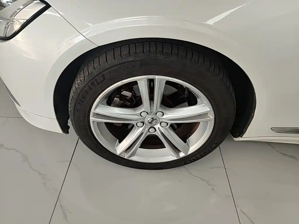 Volvo S90 — миниатюра 23