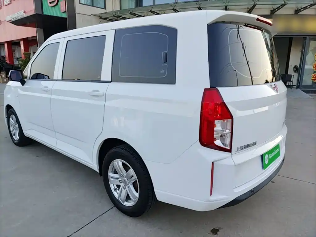Wuling Hongguang PLUS — миниатюра 5