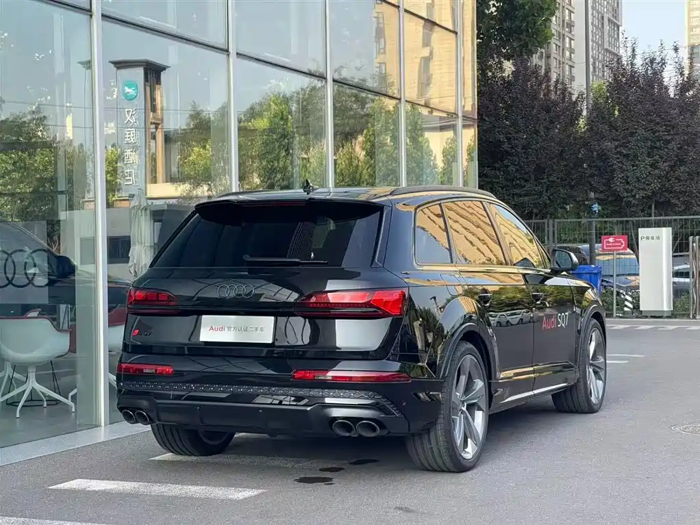 Audi SQ7 — миниатюра 4