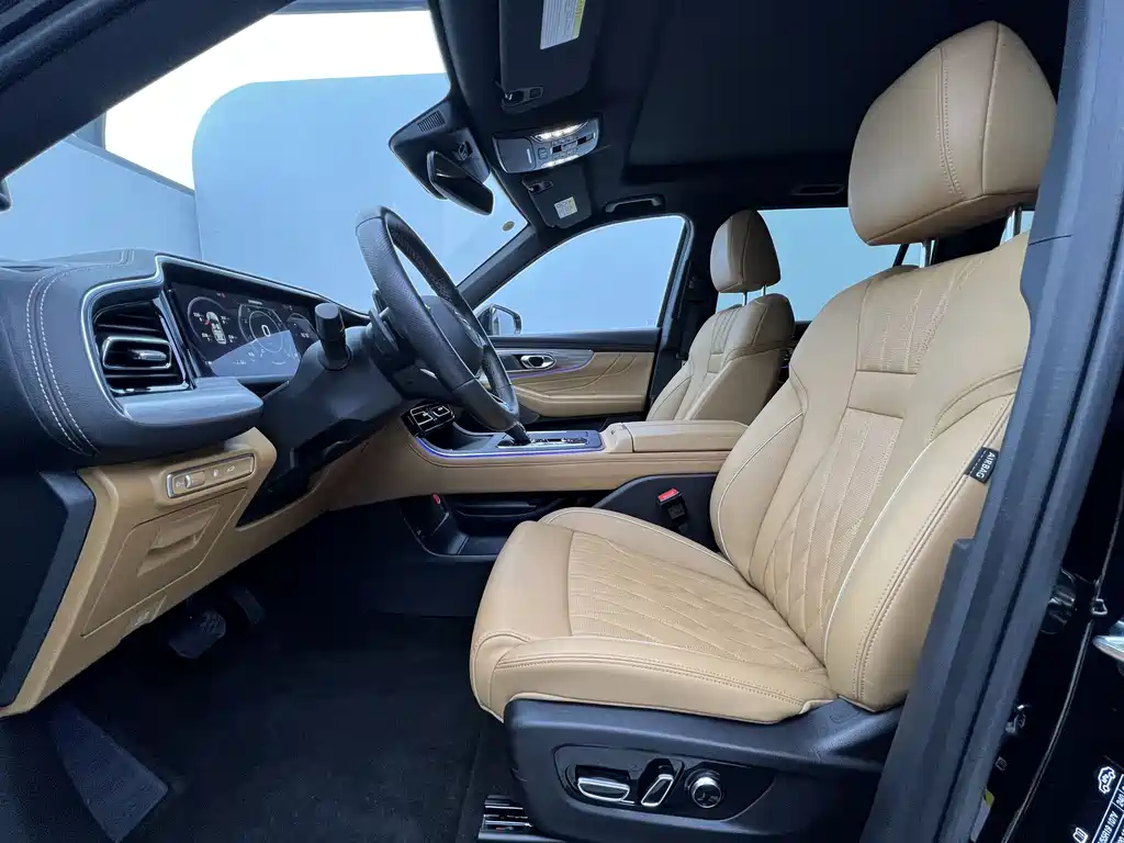 GAC GS8 2024 2.0TGDI Luxury Smart Connect 7 мест