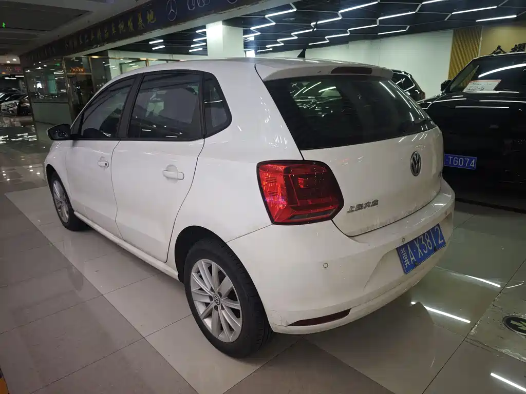 Volkswagen Polo 2014 1.6L MT Comfort