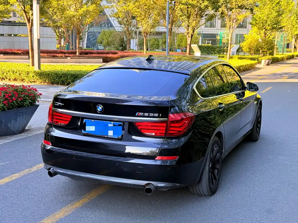 BMW 5 Series GT — миниатюра 5